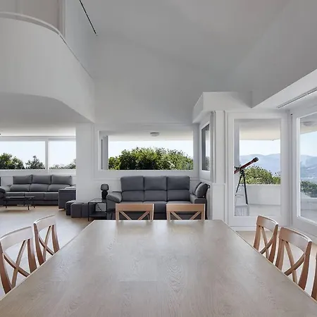 Apartment With Pool - Fantastic View